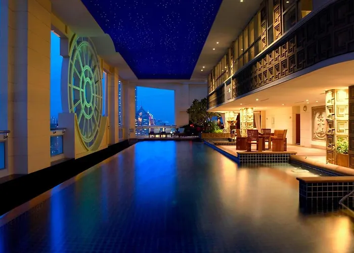 Mayfair, - Marriott Executive s